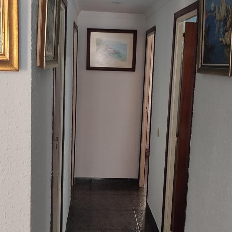 Piso grande con todo cerca - Apartamento con balcón - 12