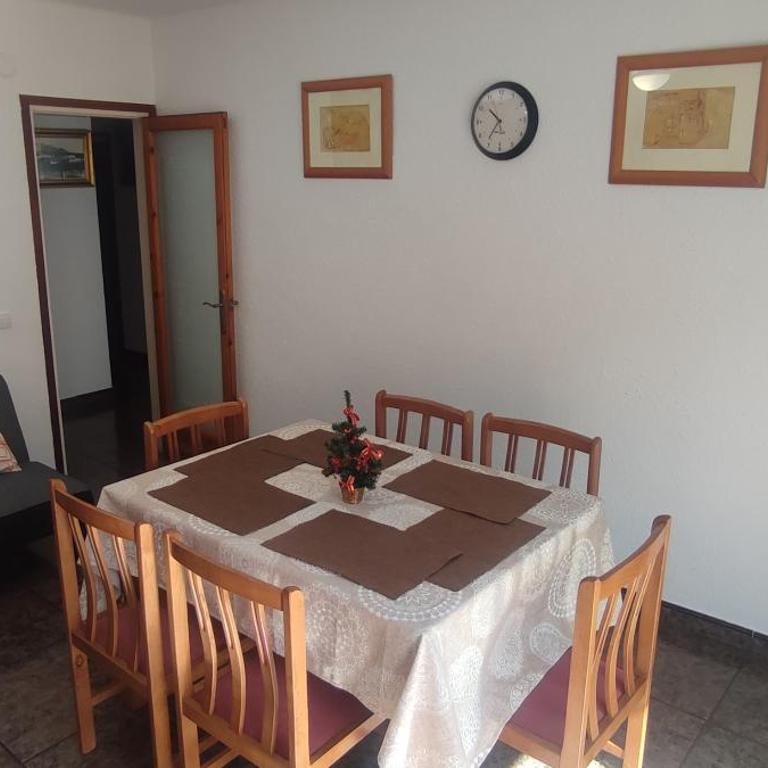 Piso grande con todo cerca - Apartamento con balcón - 3