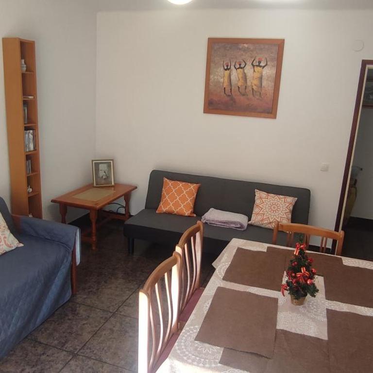 Piso grande con todo cerca - Apartamento con balcón - 2