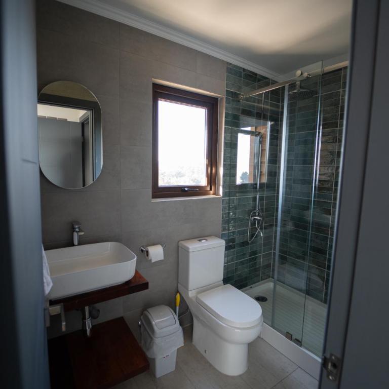 Lujosa casa en Playa Hermosa vista lago y volcanes - Three-Bedroom Villa - 17