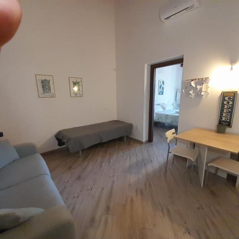 Enzo'S Suite - King Room with Garden View - 10
