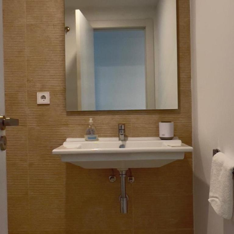 NEW SPACIOUS 4 BEDROOMS APARTMENT IN ESTEPONA 10 min walk to the BEACH - Apartamento - 28