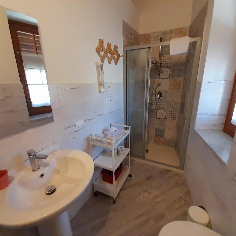 Enzo'S Suite - Deluxe Room (2 Adults + 1 Child) - 12