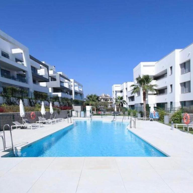 NEW SPACIOUS 4 BEDROOMS APARTMENT IN ESTEPONA 10 min walk to the BEACH - Apartamento - 1