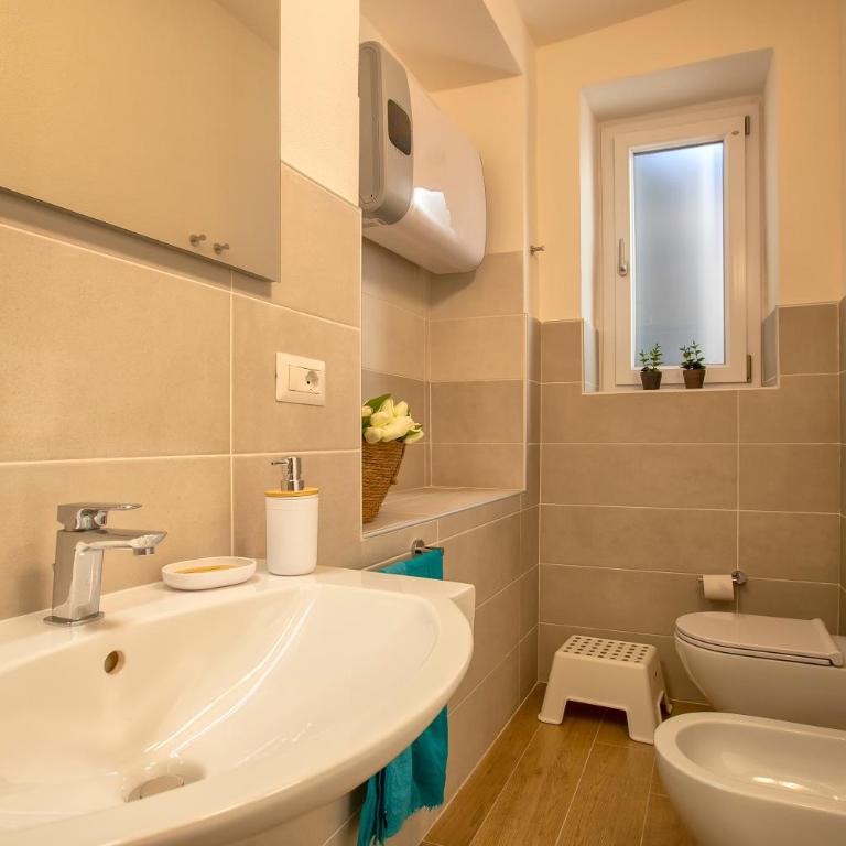 NURAS - La Marina Apartment & Room - Two-Bedroom Deluxe Apartment - 20