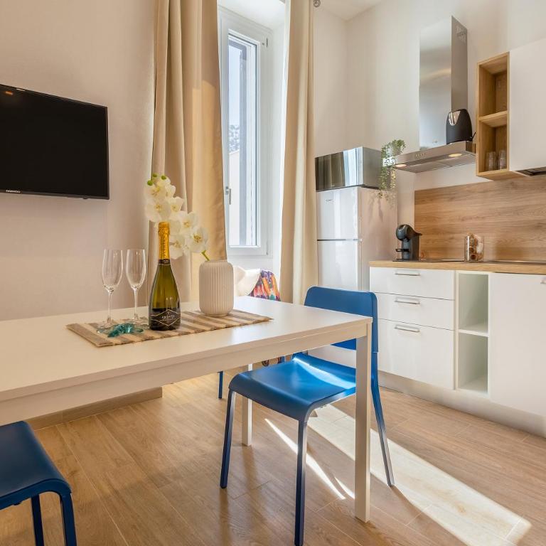 NURAS - La Marina Apartment & Room - Two-Bedroom Deluxe Apartment - 7