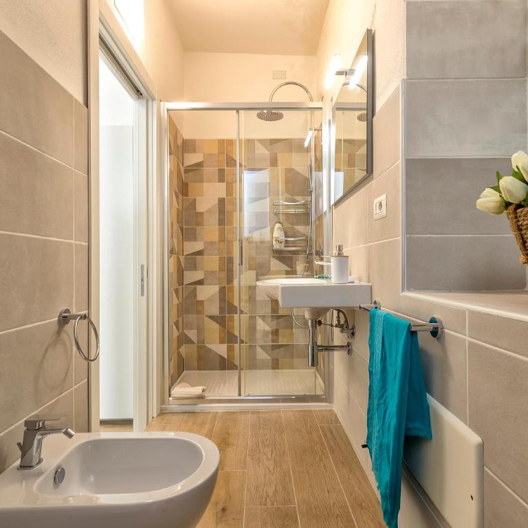 NURAS - La Marina Apartment & Room - Two-Bedroom Deluxe Apartment - 3