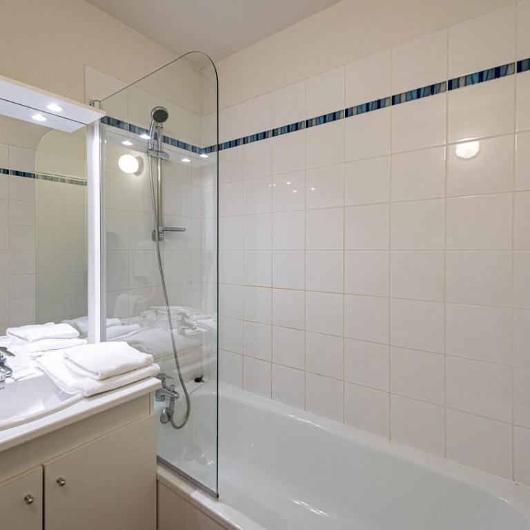 Terres de France - Le Domaine Du Golf - Chalet Confort 2 Chambres - 6 Personnes - 10