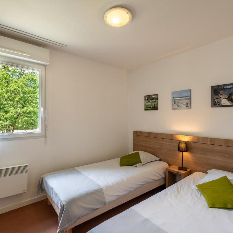 Terres de France - Le Domaine Du Golf - Chalet Confort 2 Chambres - 6 Personnes - 8