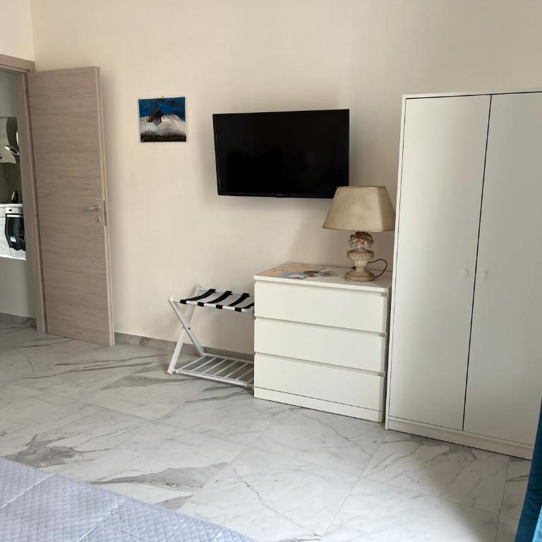 Stone House 2 - Two-Bedroom House - 8