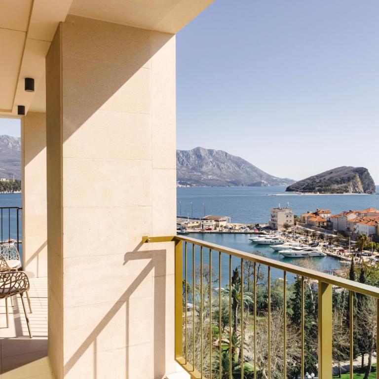 Merit Starlit Hotel & Residences - Executive Suite Old Town Marina - 2