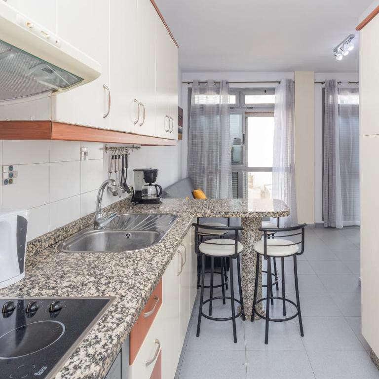 Las Canteras Cozy Apt - 2 min walk to beach - Apartamento de 1 dormitorio - 3