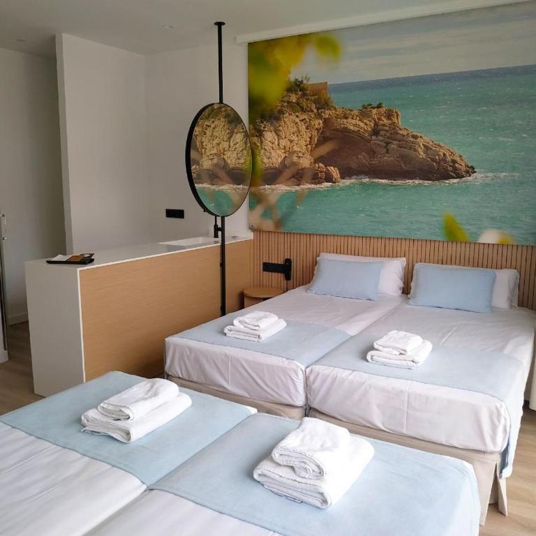 Alannia Salou - Habitación Cuádruple - vistas al jardín - 2