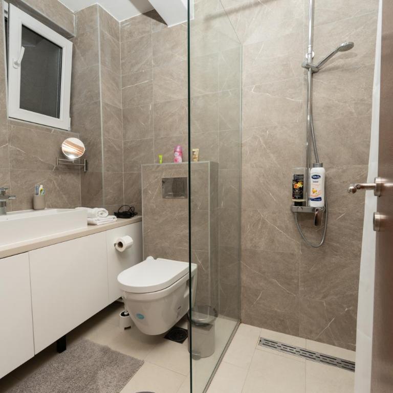 Comanda LUXURY APARTMENTS - Deluks Studio - 2