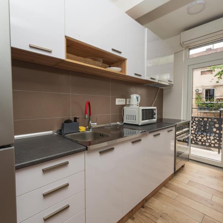 Comanda LUXURY APARTMENTS - Apartman sa 1 Spavaćom Sobom - 3