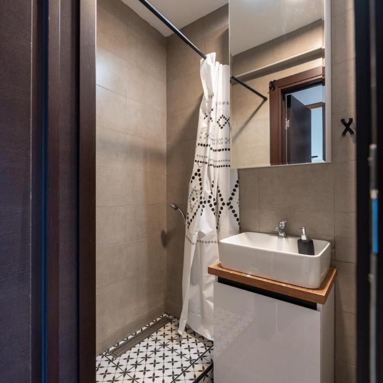 Comanda LUXURY APARTMENTS - Studio sa Balkonom - 16