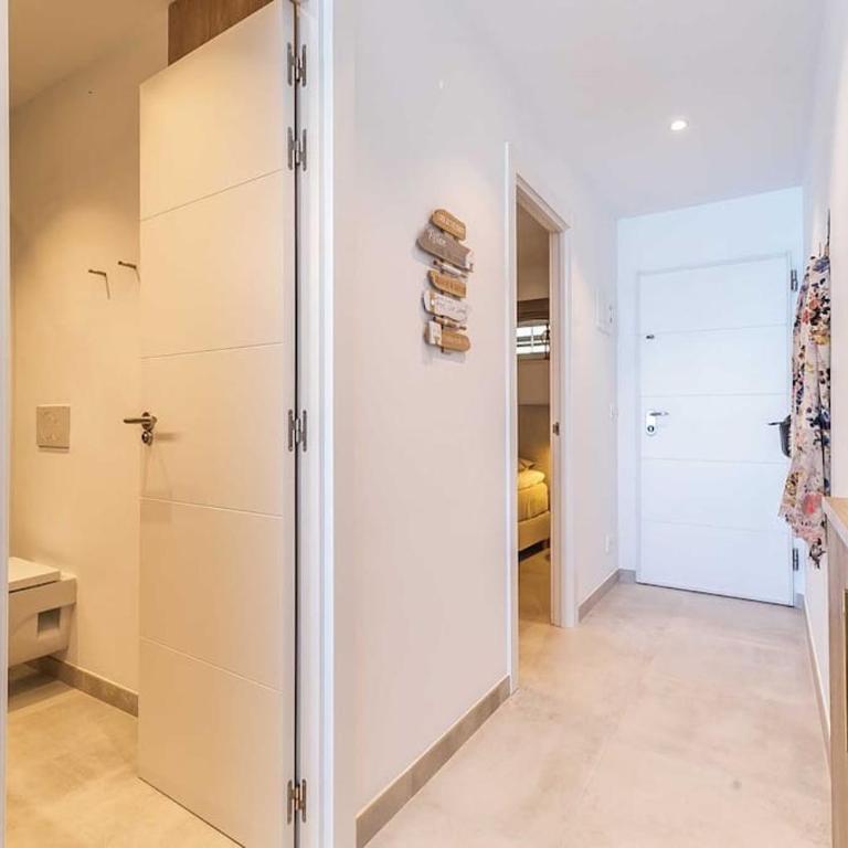 127-Stunning Beachfront Apartment in Benalmádena - Apartamento de 1 dormitorio - 25