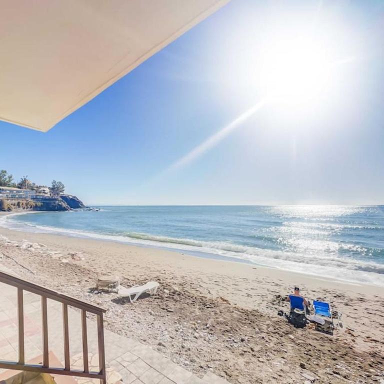 127-Stunning Beachfront Apartment in Benalmádena - Apartamento de 1 dormitorio - 4