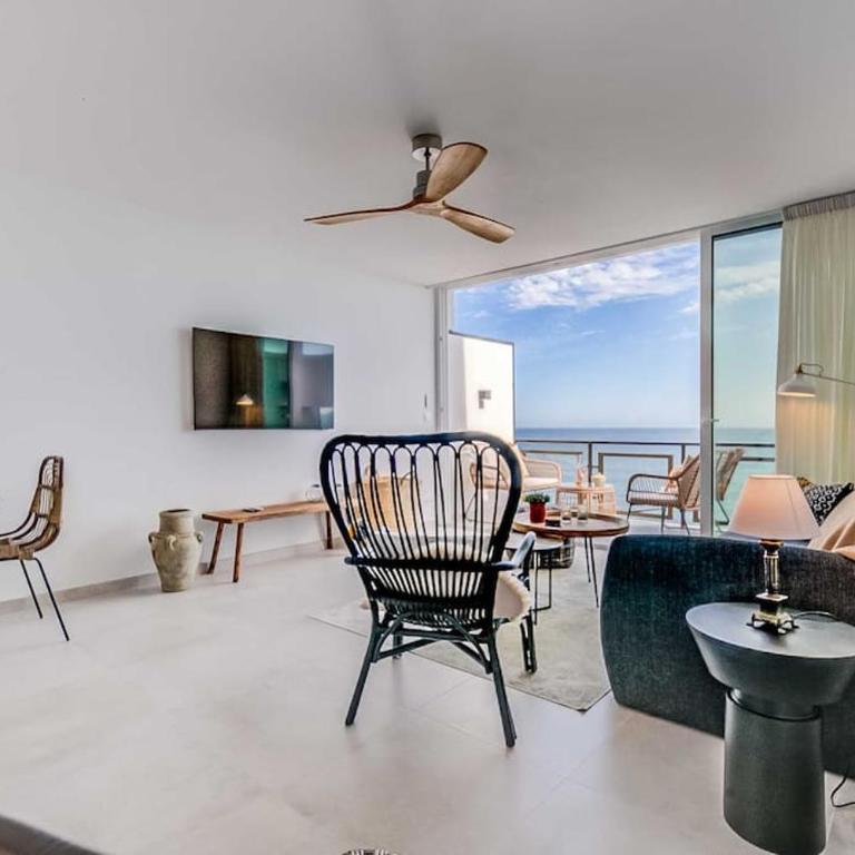 127-Stunning Beachfront Apartment in Benalmádena - Apartamento de 1 dormitorio - 9