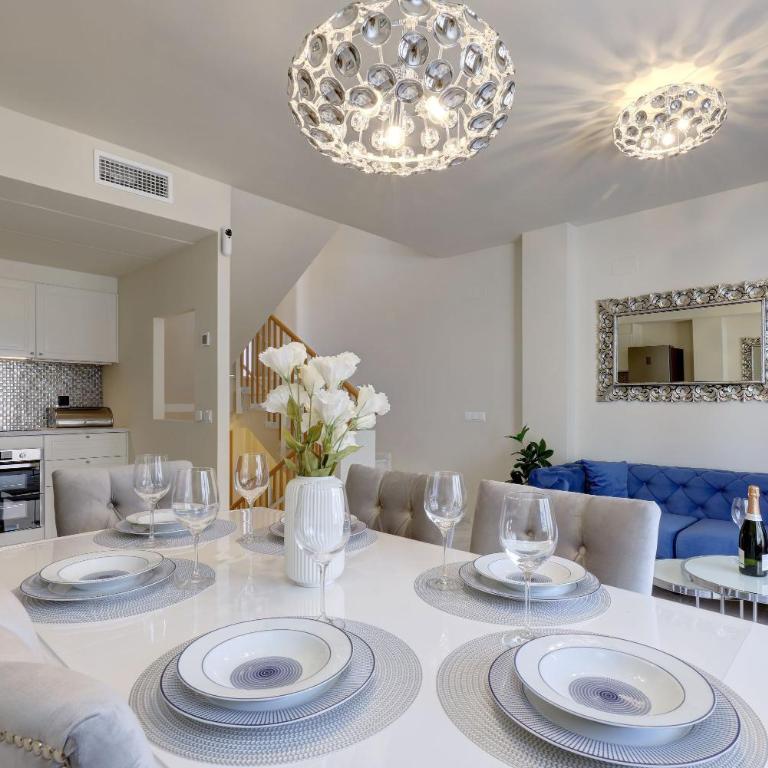 Spacious and modern house in Riviera, Mijas, Costa del Sol, 15min from Marbella - Casa de 3 dormitorios - 1