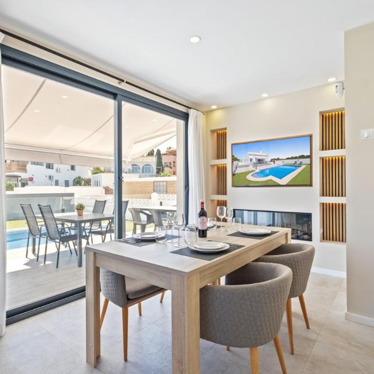 Amazing Villa in El Faro - Villa - 5