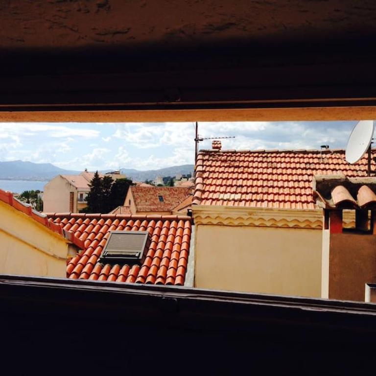 CANNES centre CHARMANT 2 PIECES MEZZANINE - Appartement 1 Chambre - 9