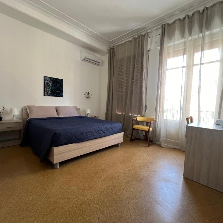 Donizetti 19 - Standard King Room - 13