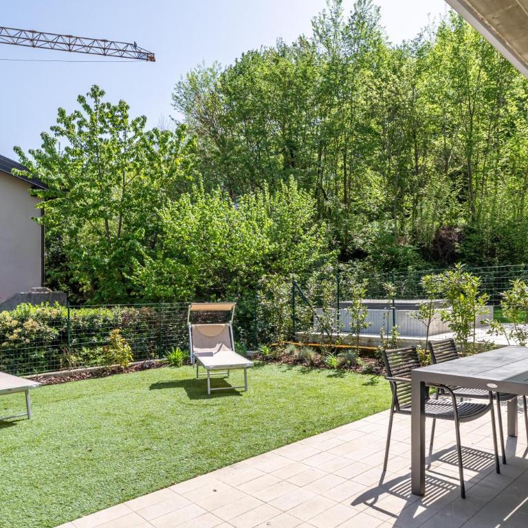 HOST4U - Garda Lake Lido Apartments With Pool, Garden and Private Parking in Garage - Apartment - 20
