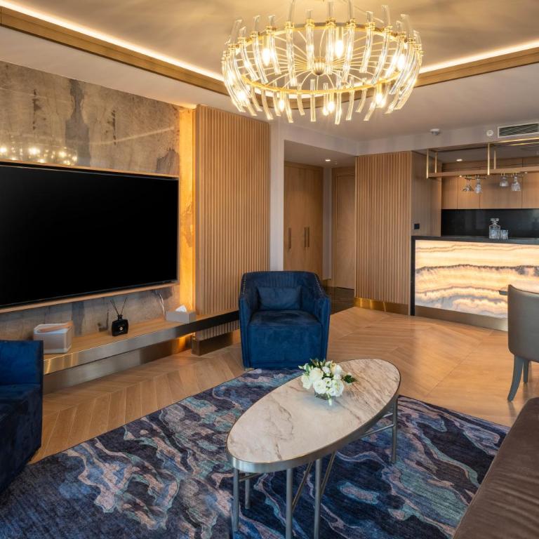 Merit Starlit Hotel & Residences - Prestige Queen suite - 5