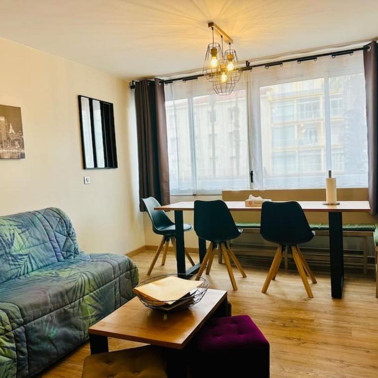 Fonctionnel - 2 chambres - bien situé à 300m de la Plage - Parking Privé de Juin à Sept - Apartamento de 2 dormitorios con vistas - 1