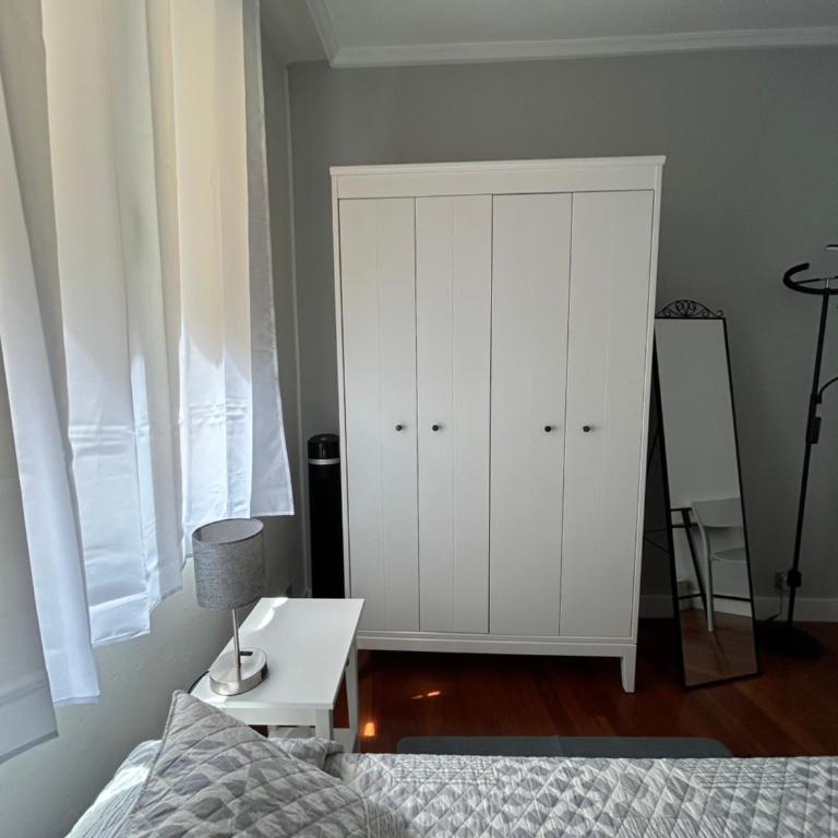 LianeGM - Single Room with Shared Bathroom - 5