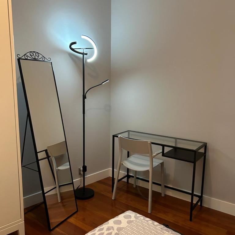 LianeGM - Single Room with Shared Bathroom - 9
