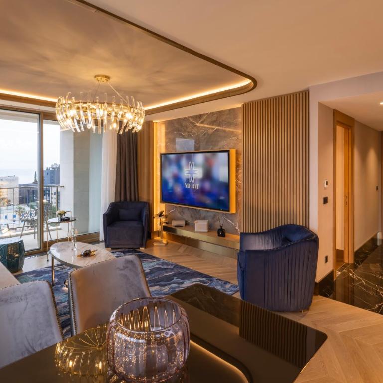 Merit Starlit Hotel & Residences - Prestige Queen Old Town Marina - 1