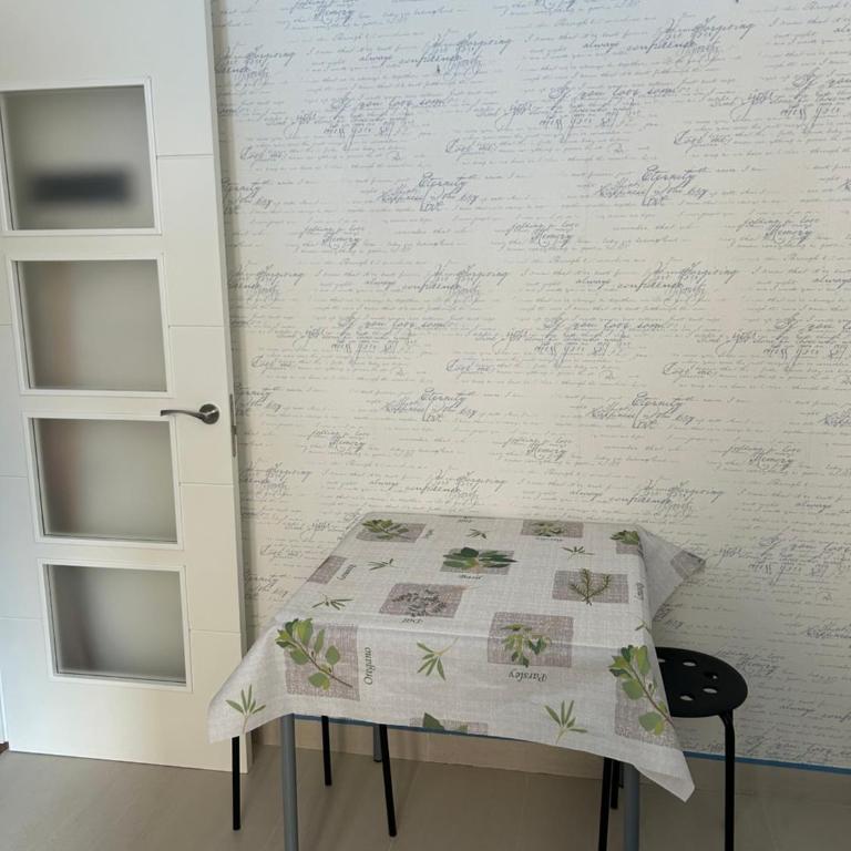 LianeGM - Single Room with Shared Bathroom - 25