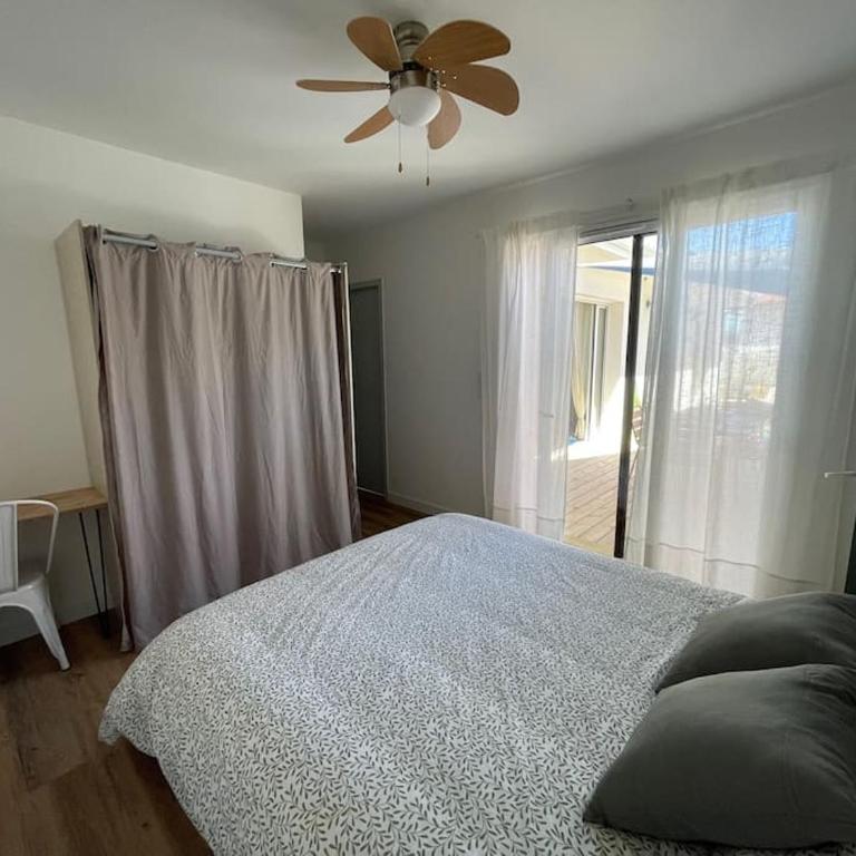 Villa Les Pins, terrasse, piscine et jardin clôt, vue forêt - Villa 3 Chambres - 12