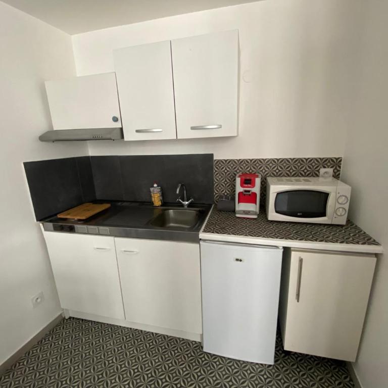 Studio Cosy Climatisé Centre Ville faites tout à Pied - One-Bedroom Apartment - 2