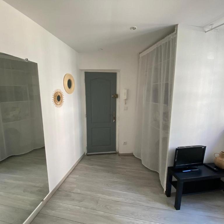 Studio Cosy Climatisé Centre Ville faites tout à Pied - One-Bedroom Apartment - 6