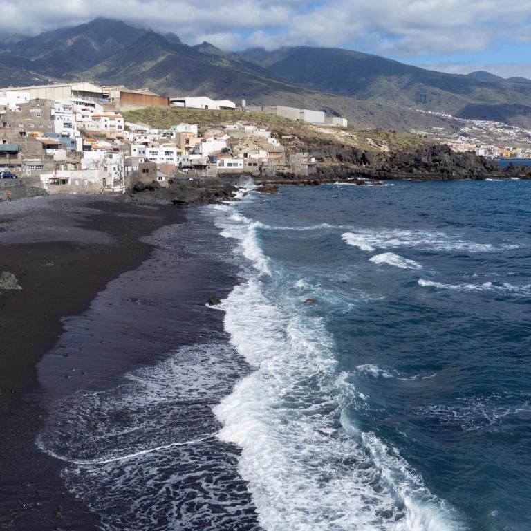 OKStay Playa de la Viuda Tenerife 20m from the beach - Two-Bedroom House - 5