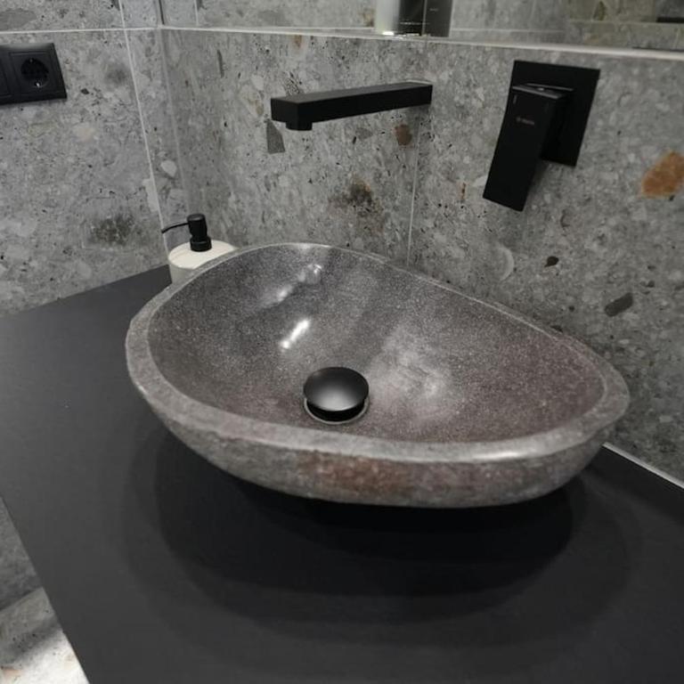 Suite mit Badewanne, Kamin und Parkplatz - Apartment mit 1 Schlafzimmer - 14
