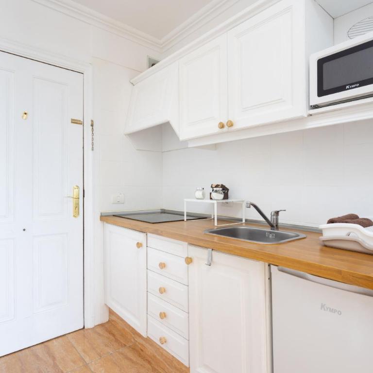 OkStay Studio in Green Park, relax, pool and sun - Estudio con balcón - 11