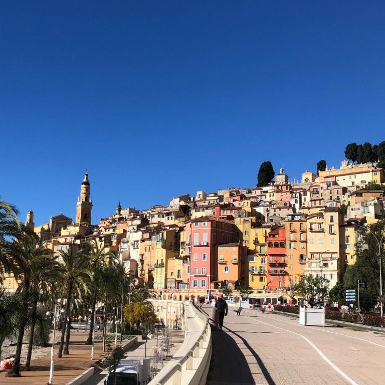 Welcome in the cozy blue nest pedestrian Menton - Studio - 46
