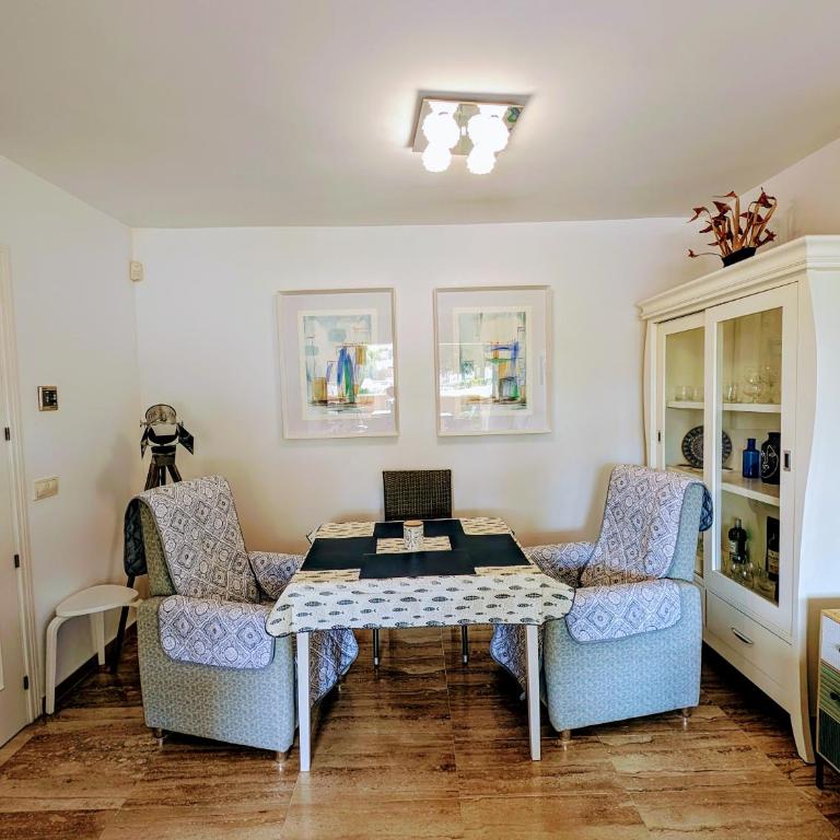 Marbella - Playa Alicate 2br holiday apartment - Two-Bedroom Apartment - 20