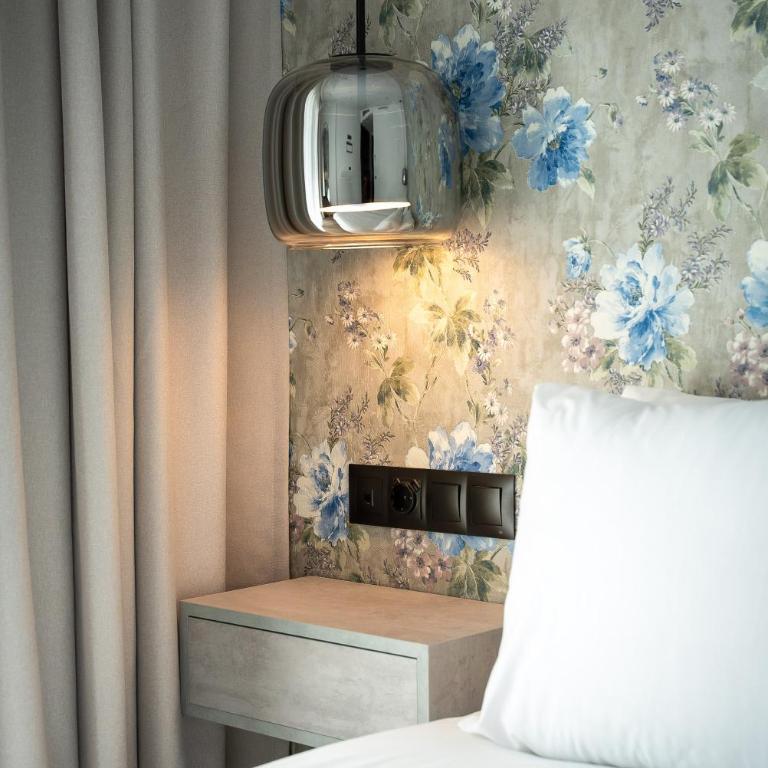 The Orange House Boutique Hotel and Upstairs Rooftop Bar Center of La Cala de Mijas 100m from the Beach - Habitación Doble - 14