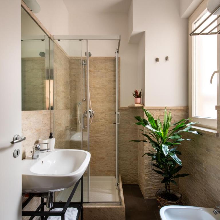 Pretoria Rooms - Camera Matrimoniale con Bagno Privato Esterno - 4