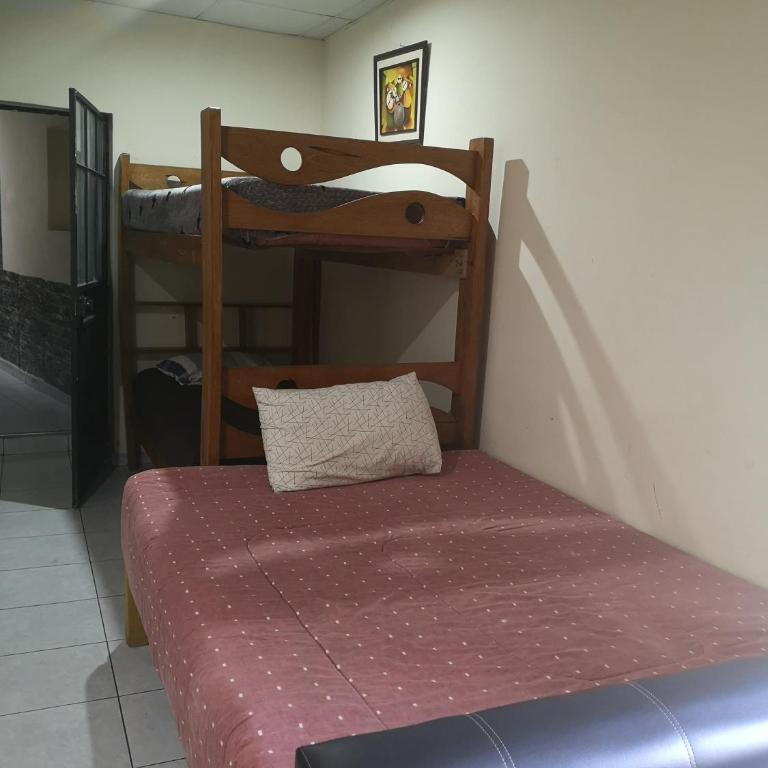la casa de los amigos - Two-Bedroom Apartment - 13