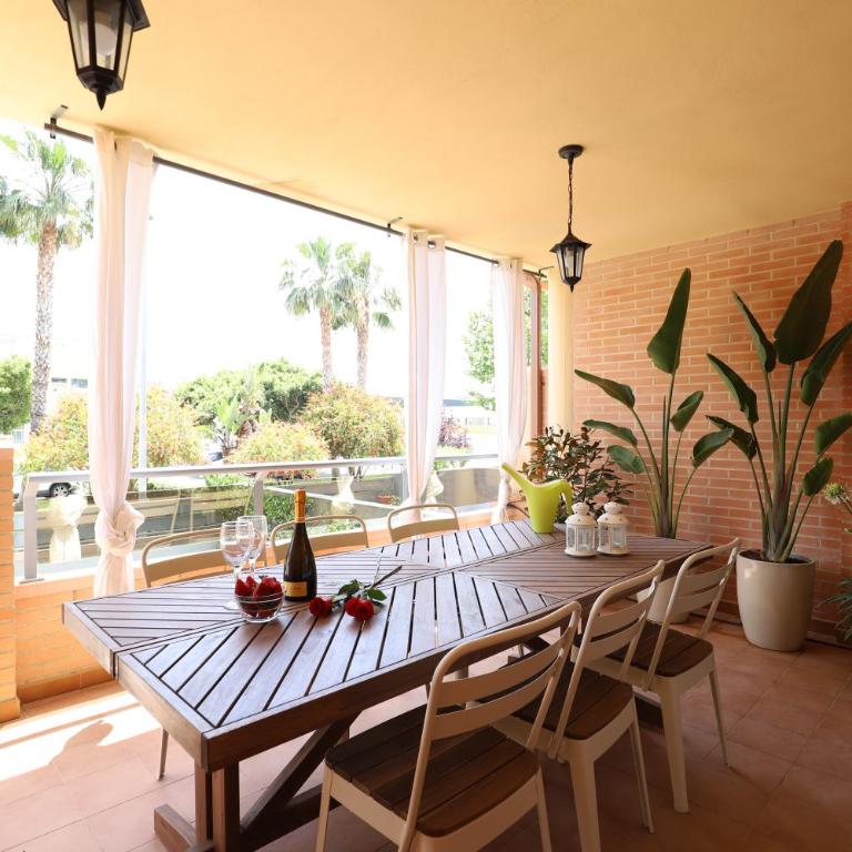Maravilloso adosado para 8 en entorno privilegiado by Hometels - Apartment - 1