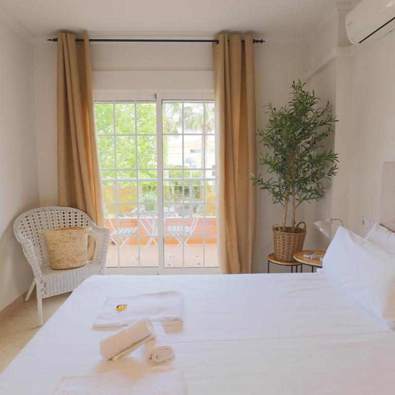 Maravilloso adosado para 8 en entorno privilegiado by Hometels - Apartment - 4