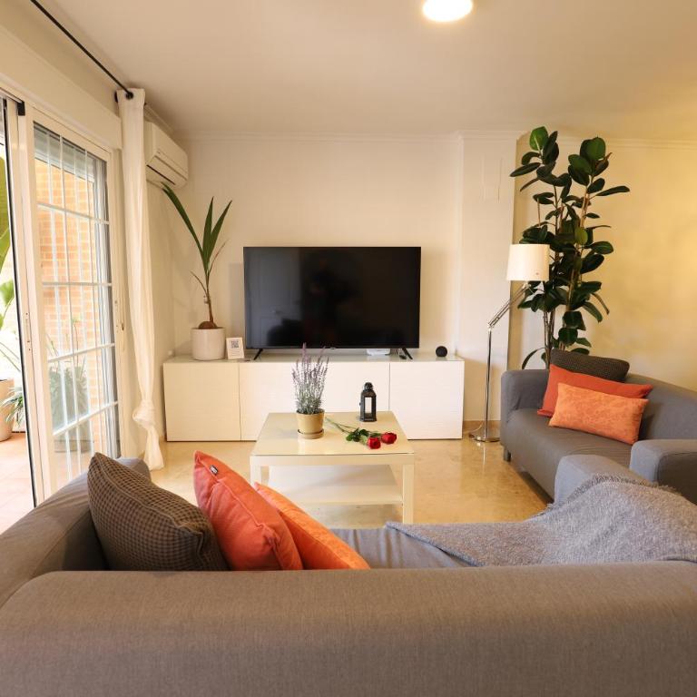 Maravilloso adosado para 8 en entorno privilegiado by Hometels - Apartment - 5