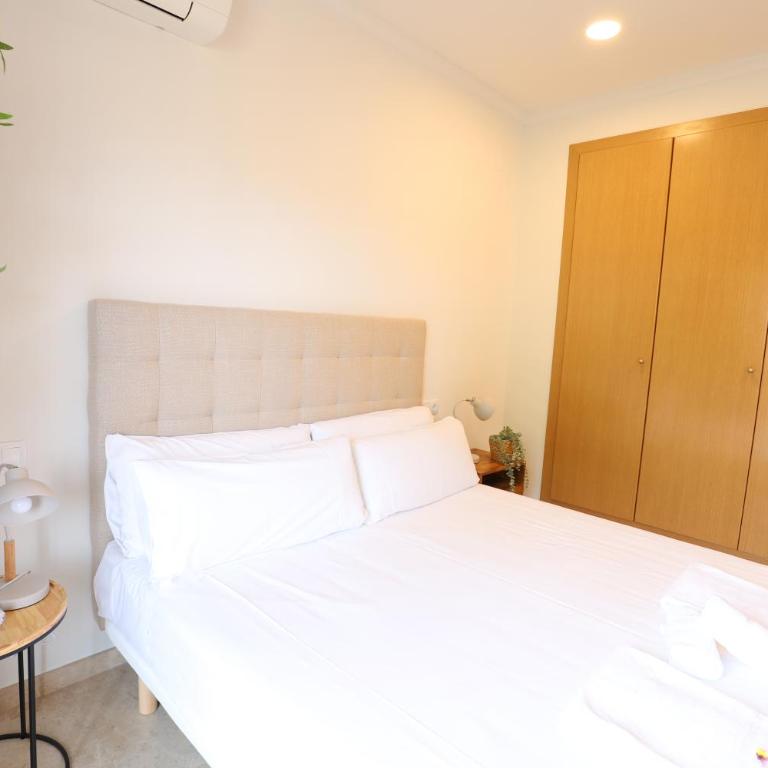 Maravilloso adosado para 8 en entorno privilegiado by Hometels - Apartment - 43