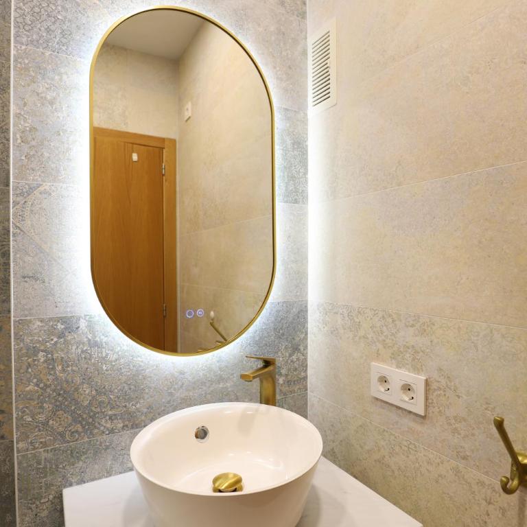 Maravilloso adosado para 8 en entorno privilegiado by Hometels - Apartment - 44